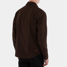 Ladda upp bild till gallerivisning, Aden cord zip Java
Brun zip-skjorta i manchestertyg från Ciszere, detta mycket omtyckta plagg finns i flera färger och är ett signifikativt plagg från varumärket.
Baby cord (smalspårigt manchestertyg)
Normal storlek
Se mer av vårt sortiment från Cizsere här.