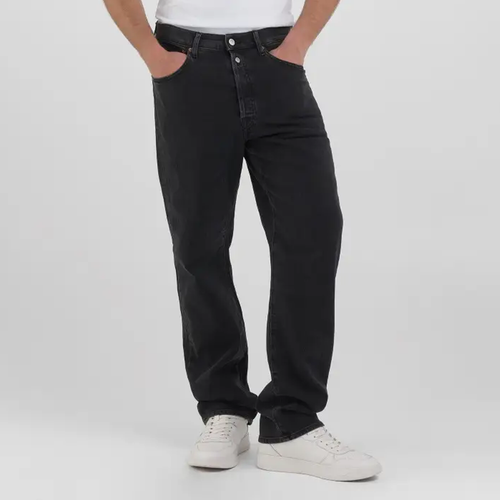 Utforska Replay 901 M9Z1 725 51D Black Delavé - en ikonisk jeans för honom, tillverkad av kvalitetsmaterial för en tidlös stil. Hitta den perfekta balansen mellan retro och modern med denna stilrena och hållbara denim, 901 är tillgänglig på Boys 2 Men i Falkenberg.