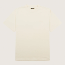 Ladda upp bild till gallerivisning, Utforska Woodbirds tidlösa T-shirt med en broderad logotyp för en streetig och stilfull look. Se mer av Woodbird i vår butik i Falkenberg eller på boys2men.se