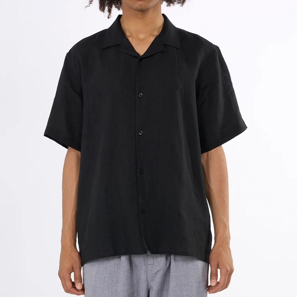 Box fit short sleeved linen shirt