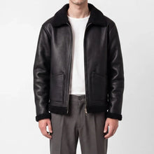 Ladda upp bild till gallerivisning, Loux shearling jacket
