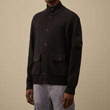 Ladda upp bild till gallerivisning, C.P. Company Knitted Cardigan Total Eclipse
