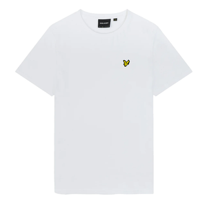 Plain T-Shirt White Klassisk T-shirt från Lyle & Scott i vitt, gjord i skön och mjuk bomullskvalité. Ett plagg som funkar varje dag från Lyle & Scott, se alla våra produkter i vår butik i Falkenberg eller ett urval i vår webbshop.